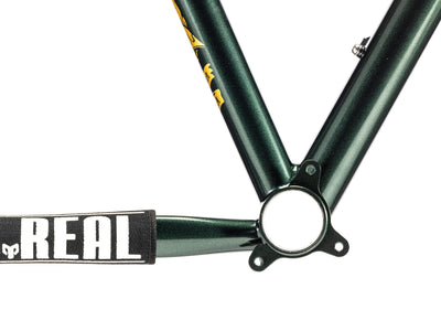 Shan 27" Racing History Cadre
