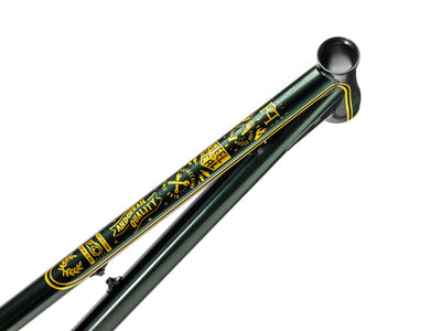 Shan 27" Racing History Cadre